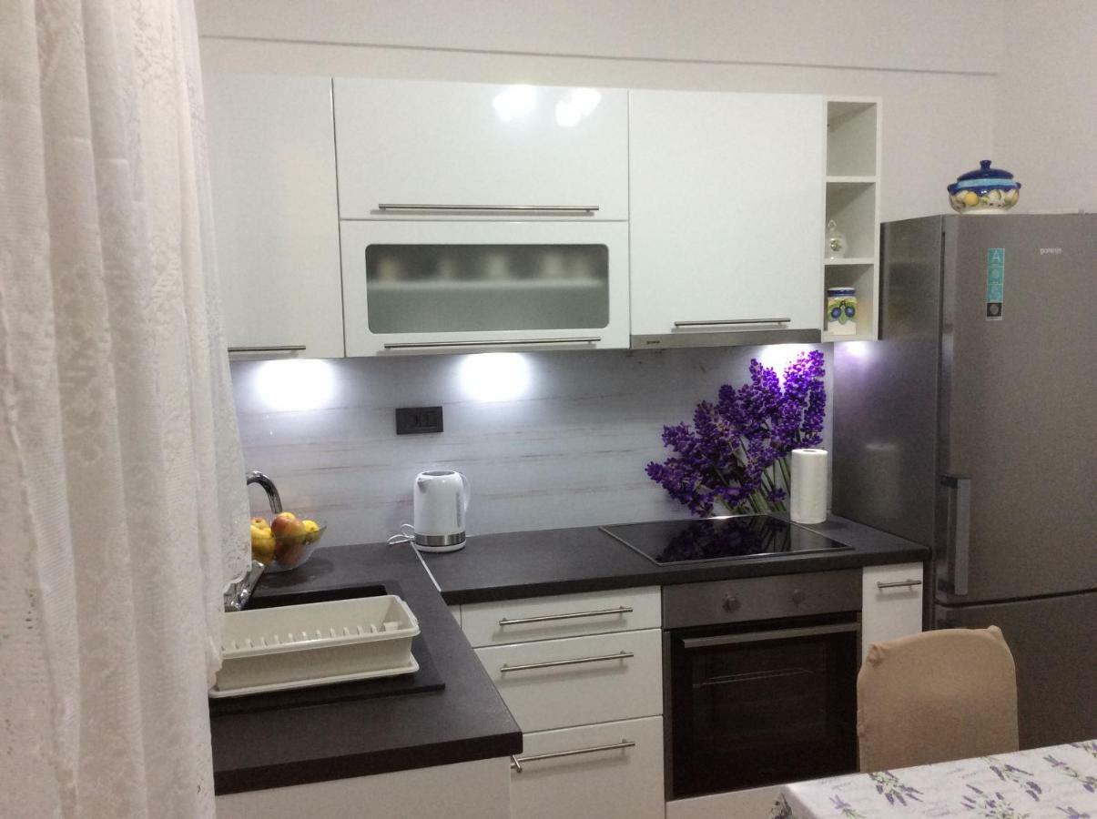 Apartment Karla Snb Lozovac Exterior photo