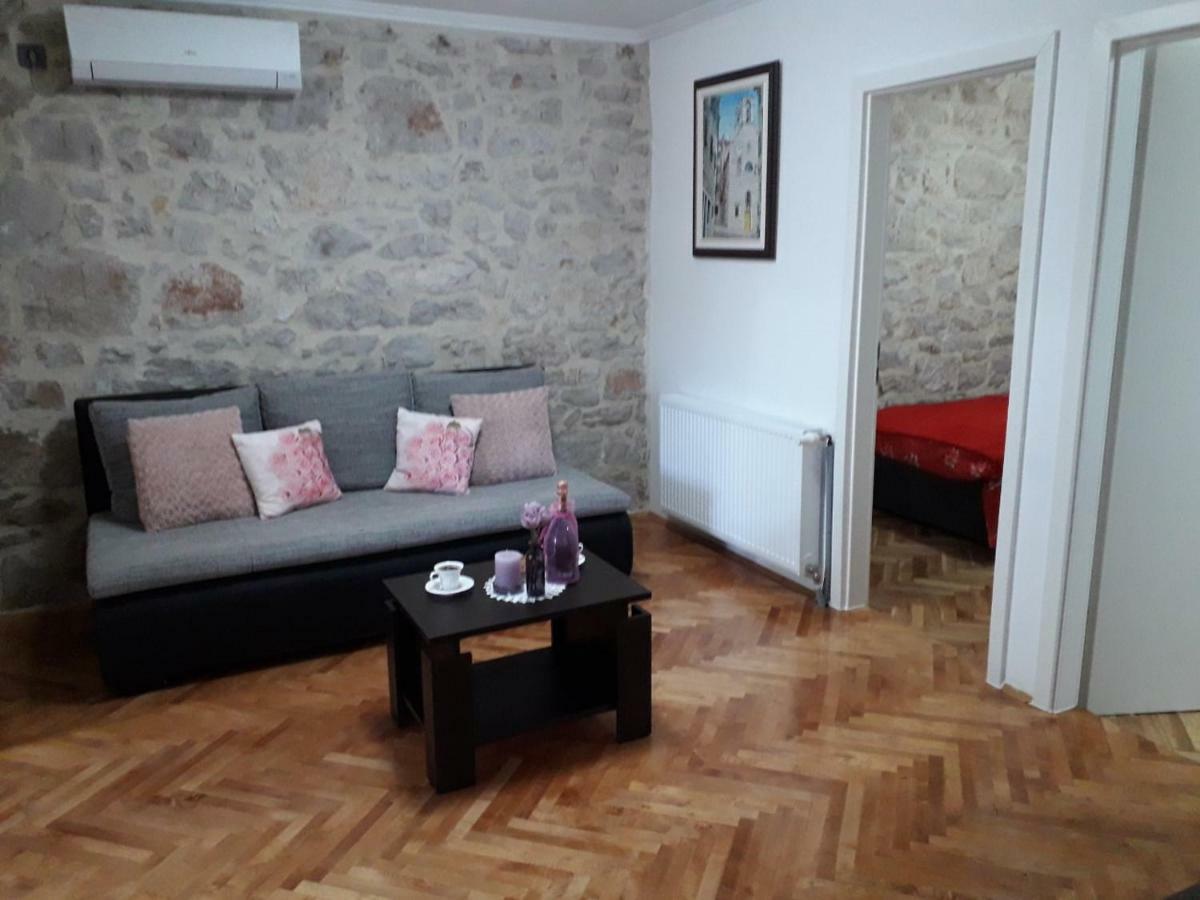 Apartment Karla Snb Lozovac Exterior photo